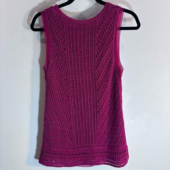 LUCKY BRAND Sz S Top Crochet Sheer Side Panels Crew Neck Longer Line Tank Top - Picture 5 of 8